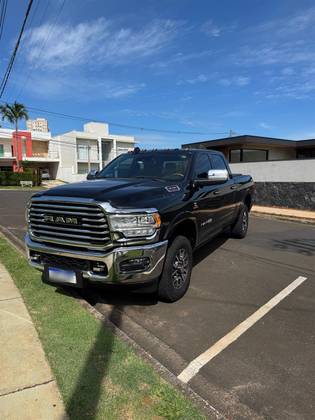 RAM 3500 6.7 I6 TURBO DIESEL LIMITED LONGHORN CD 4X4  AUTOMÁTICO